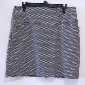 SC & Co Womens Large 360 Degrees Tummy Control Skirt Geometric black and white